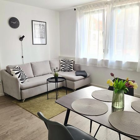 Modernes Zentrales Apartment Брухзал Екстериор снимка