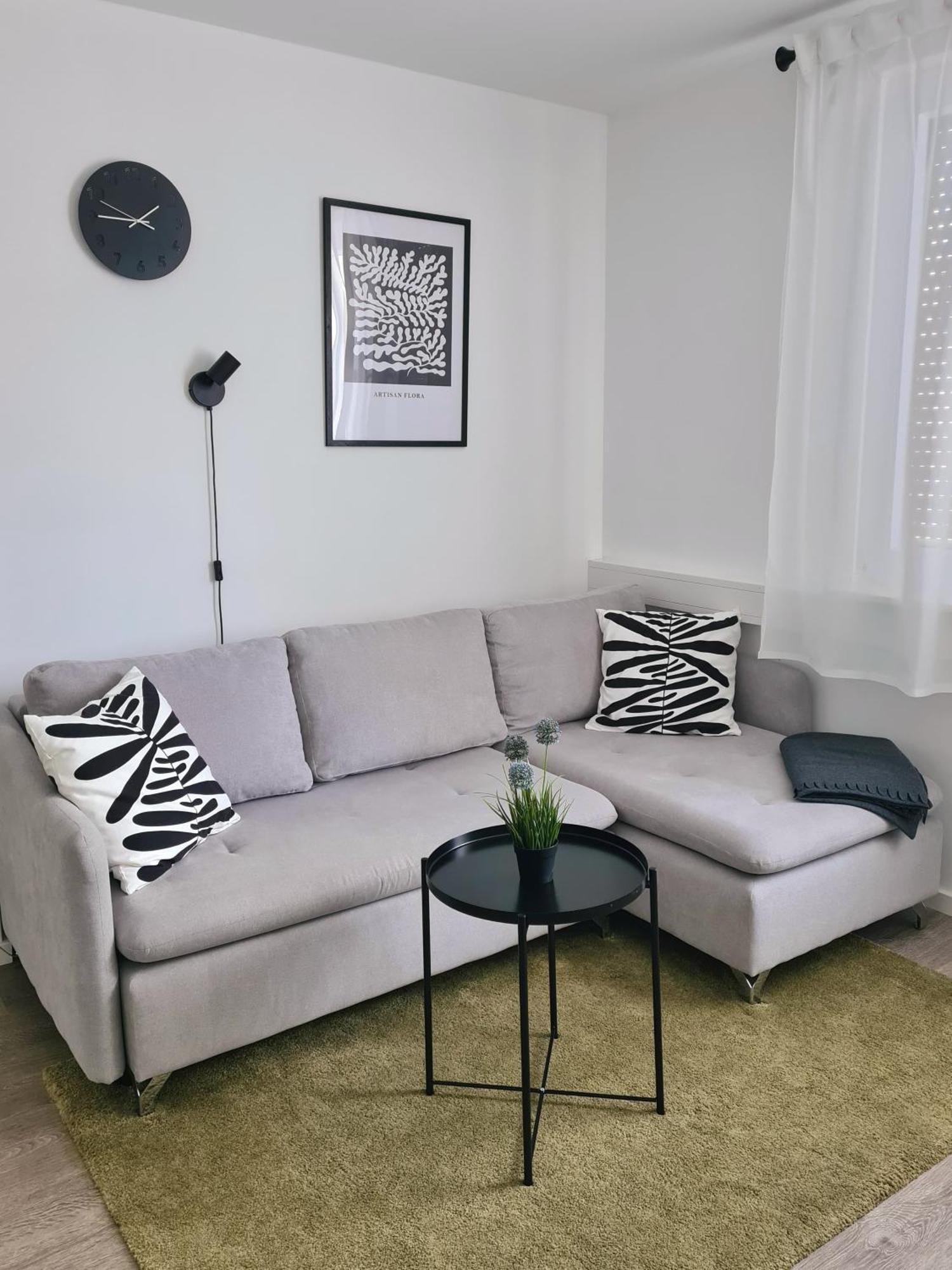 Modernes Zentrales Apartment Брухзал Екстериор снимка